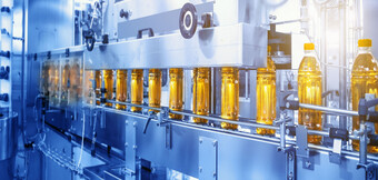 Air compressors in use for food filling – Clean, safe and oil-free technology from KAESER KOMPRESSOREN on the production line.